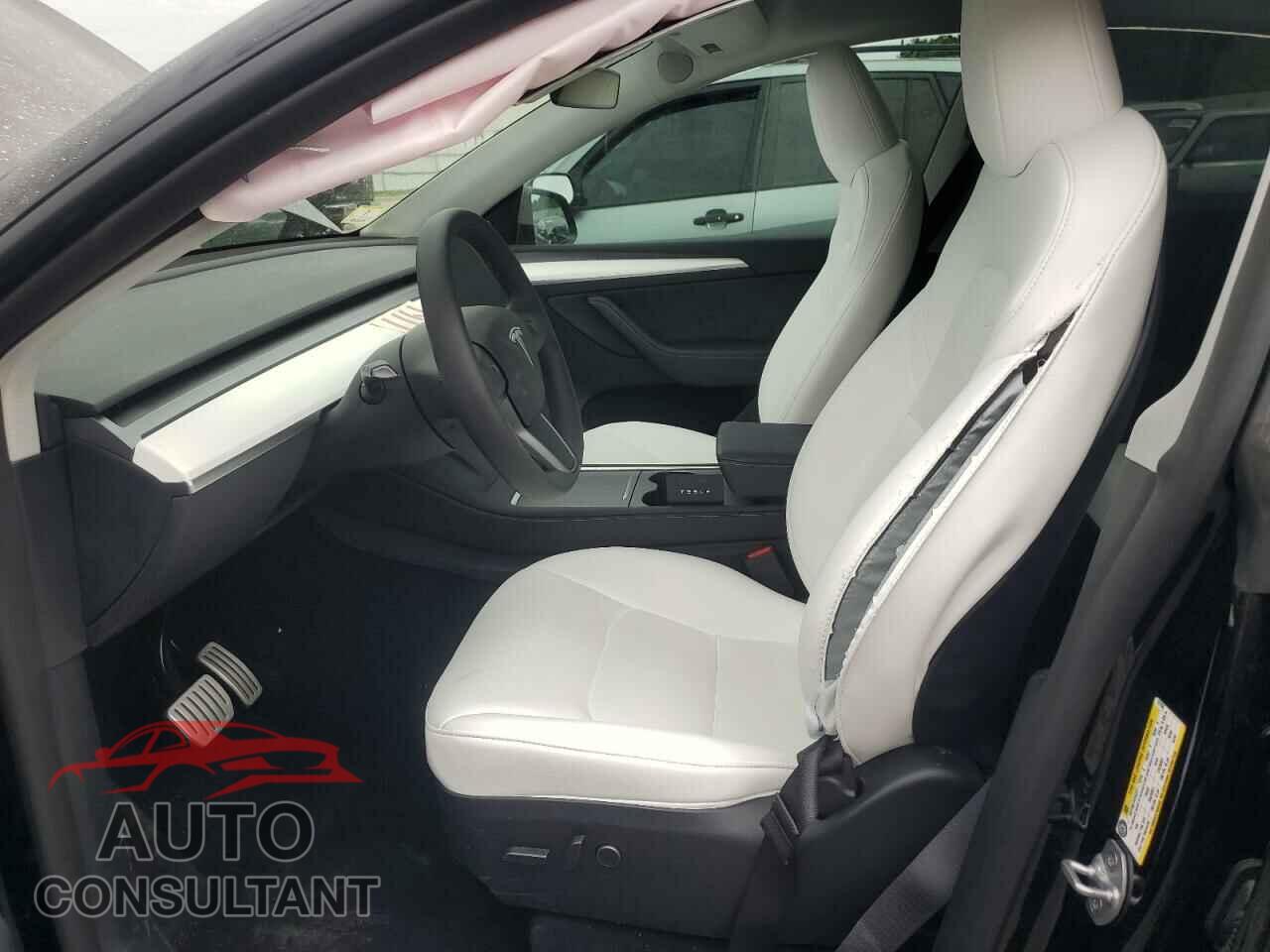 TESLA MODEL Y 2023 - 7SAYGDEFXPF977535