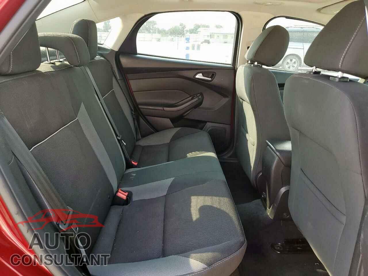 FORD FOCUS 2014 - 1FADP3F28EL359583