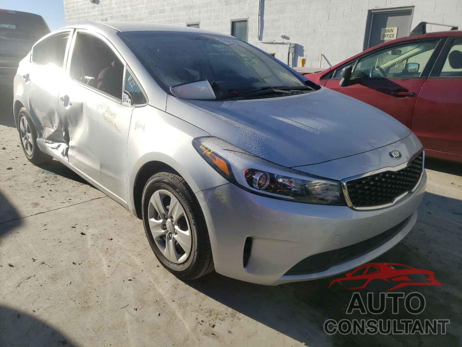 KIA FORTE 2018 - 3KPFK4A72JE164639