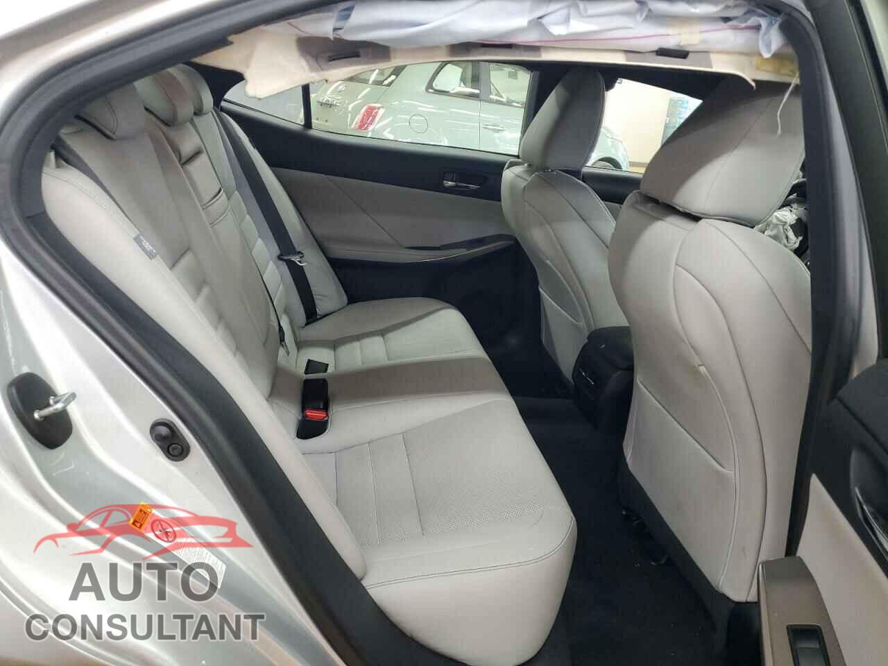 LEXUS IS 2015 - JTHCF1D26F5025718
