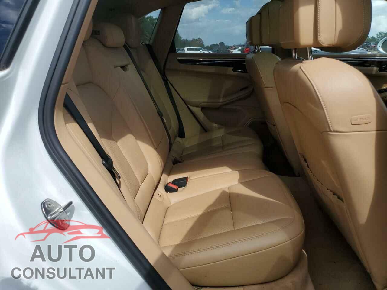 PORSCHE MACAN 2016 - WP1AB2A55GLB48589