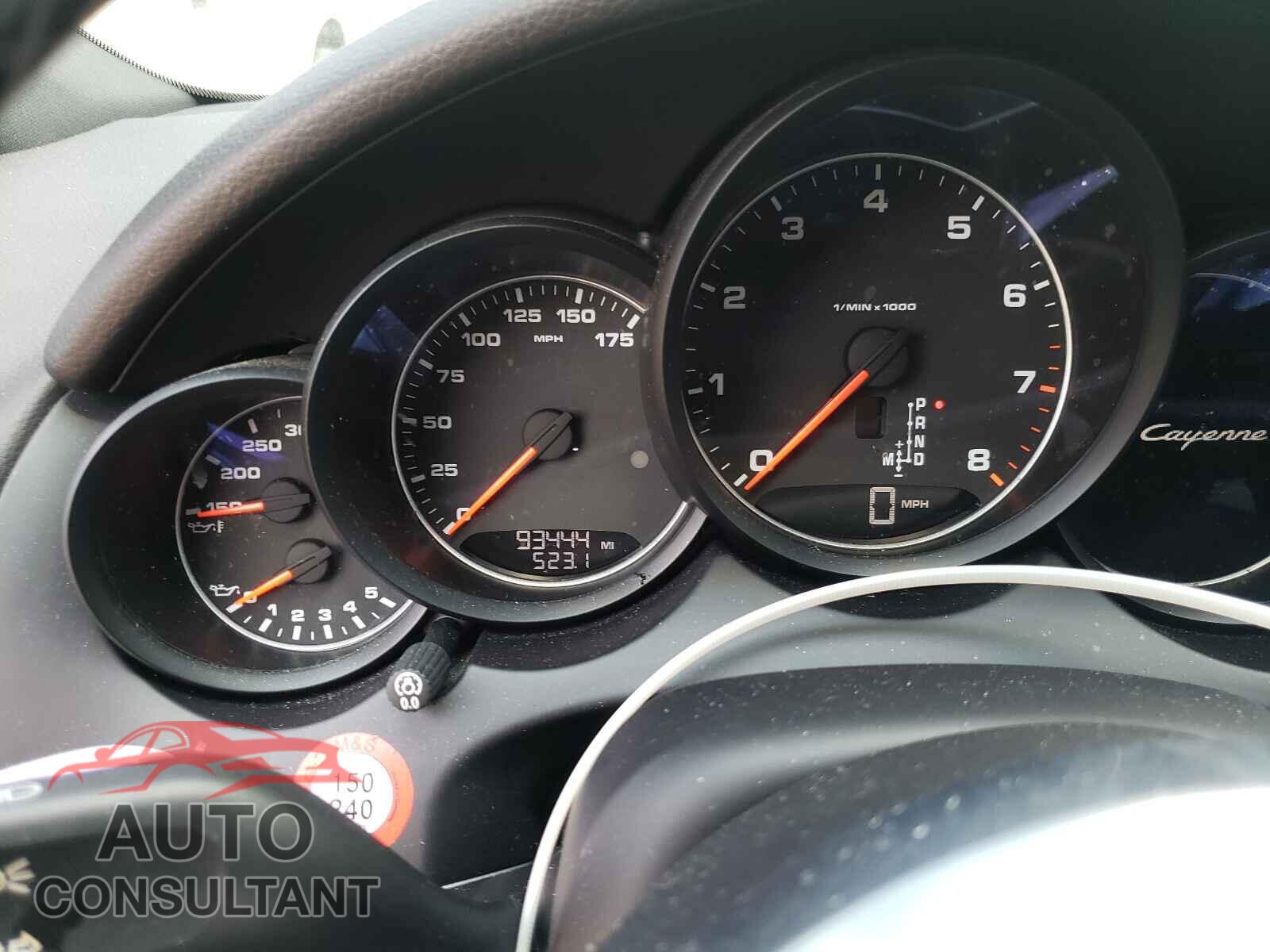 PORSCHE CAYENNE 2016 - WP1AA2A23GKA14159