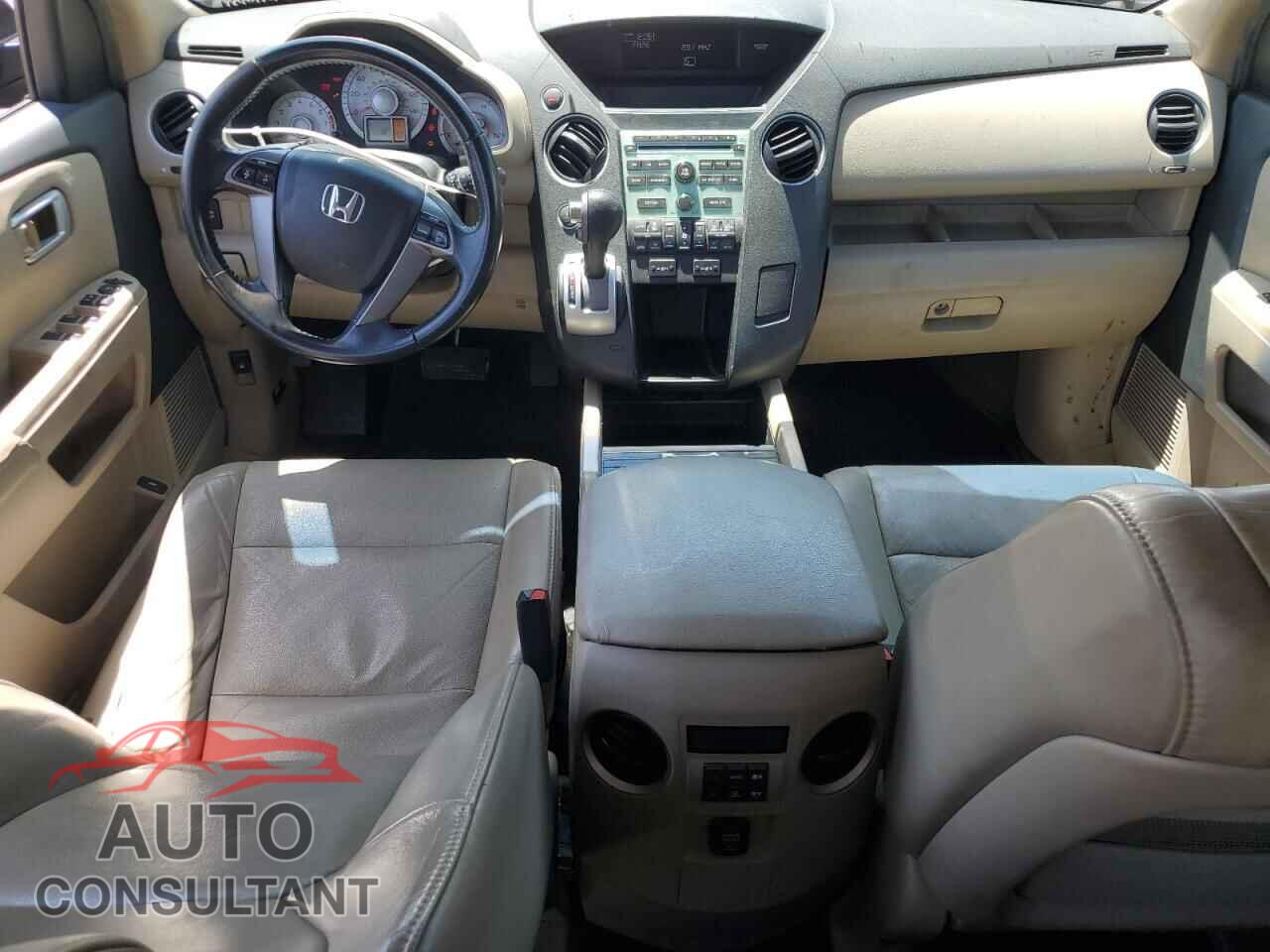 HONDA PILOT 2011 - 5FNYF4H59BB095235