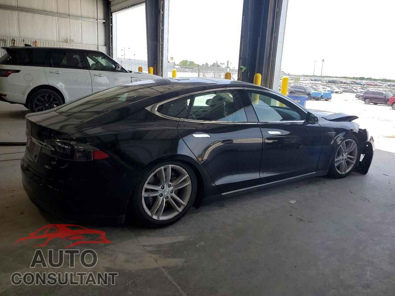 TESLA MODEL S 2015 - 5YJSA1E28FF109287