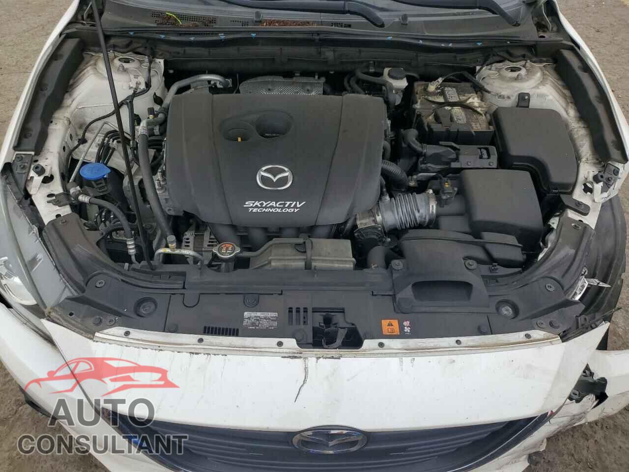 MAZDA 3 2016 - 3MZBM1M76GM317103