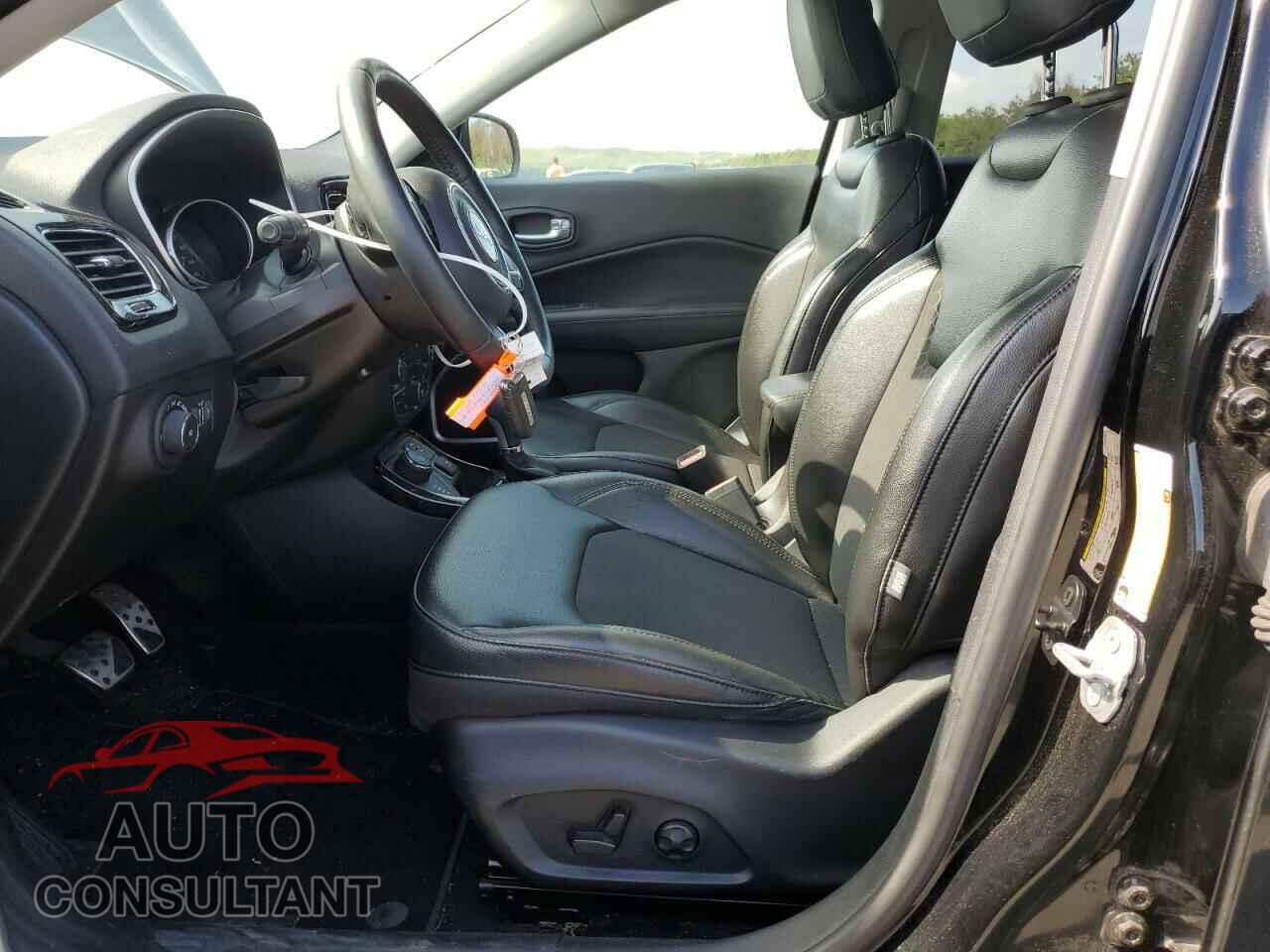 JEEP COMPASS 2018 - 3C4NJDBB8JT395669