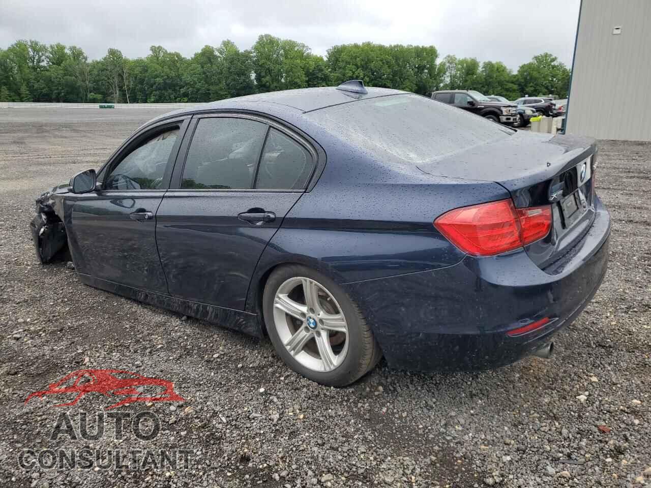 BMW 3 SERIES 2013 - WBA3C3C56DF982498