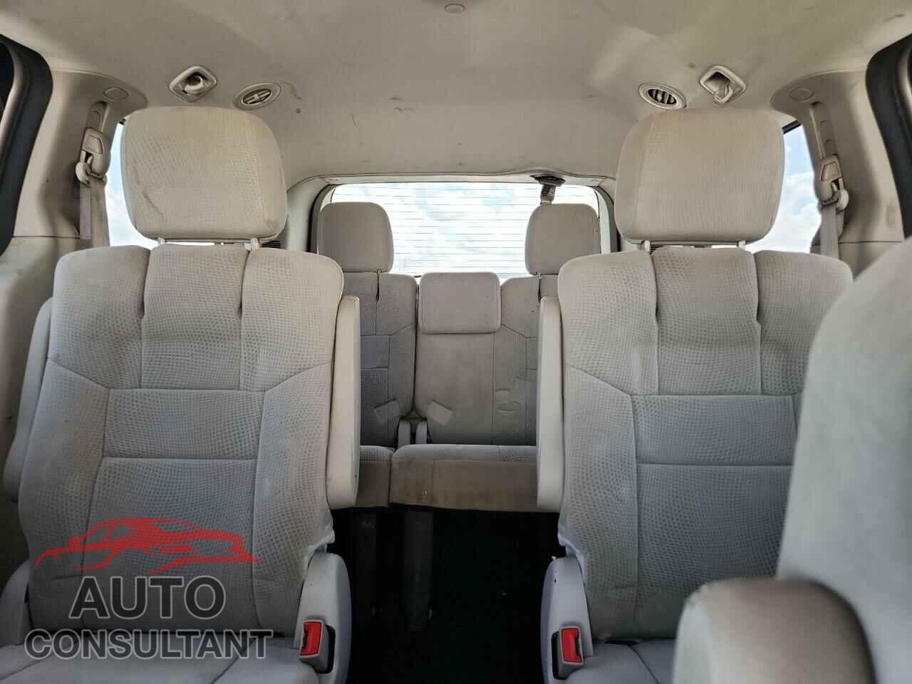 DODGE CARAVAN 2013 - 2C4RDGBG1DR569840