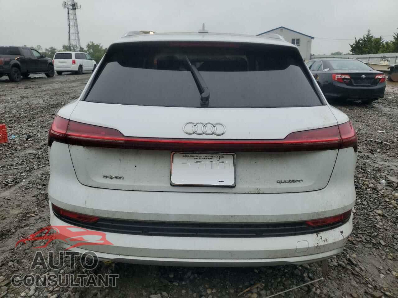 AUDI E-TRON 2021 - WA1AAAGE2MB037094