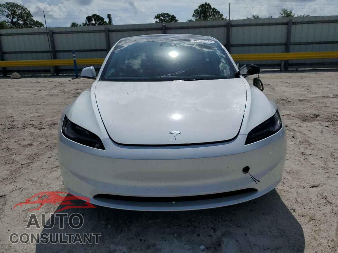 TESLA MODEL 3 2024 - 5YJ3E1EA2RF748978