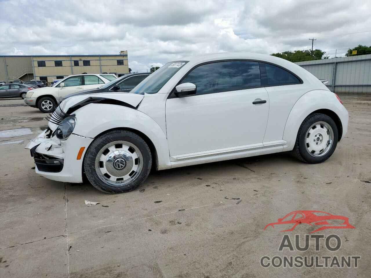 VOLKSWAGEN BEETLE 2015 - 3VWF17AT8FM652697