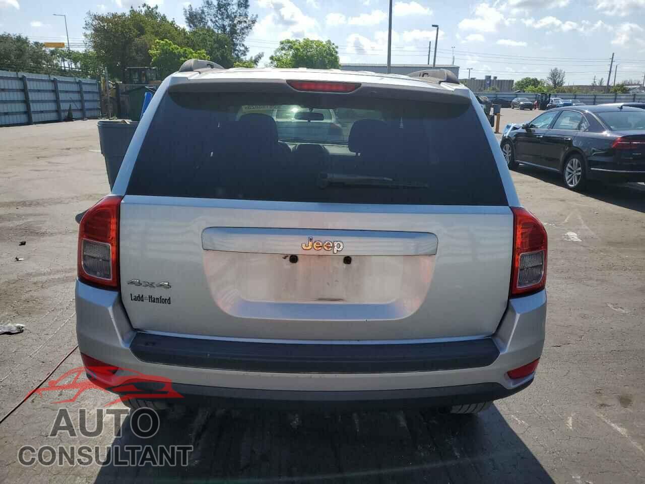 JEEP COMPASS 2011 - 1J4NF1FB5BD258569