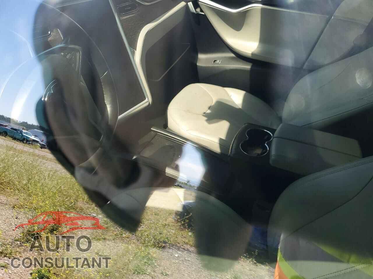 TESLA MODEL S 2013 - 5YJSA1CG3DFP03930