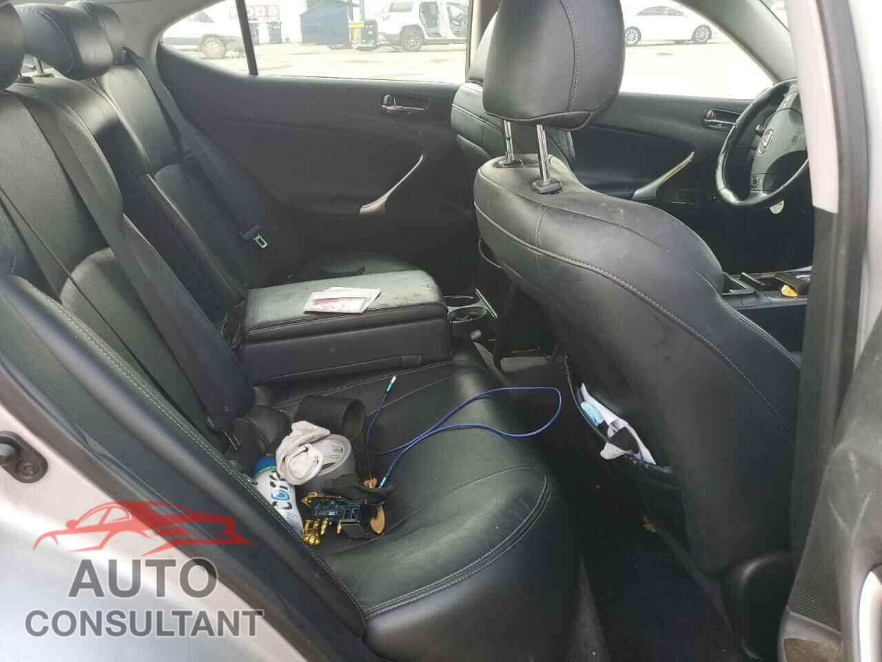 LEXUS IS 2010 - JTHBF5C20A5117789