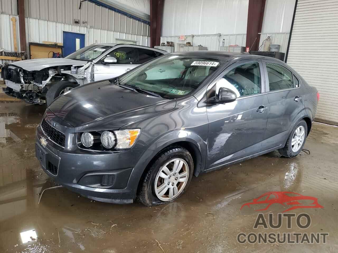 CHEVROLET SONIC 2016 - 1G1JC5SH0G4155557