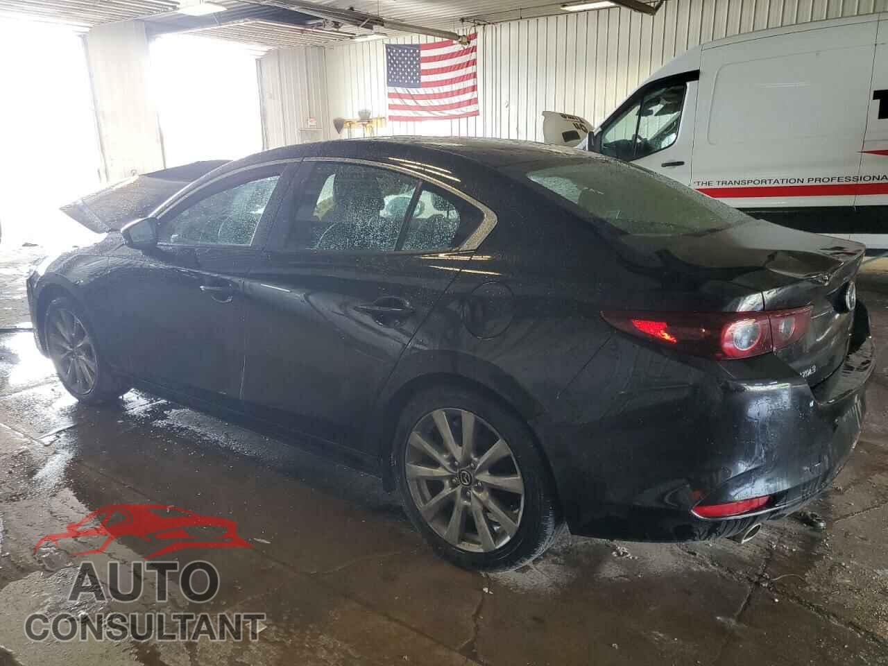 MAZDA 3 2023 - 3MZBPACM7PM370357