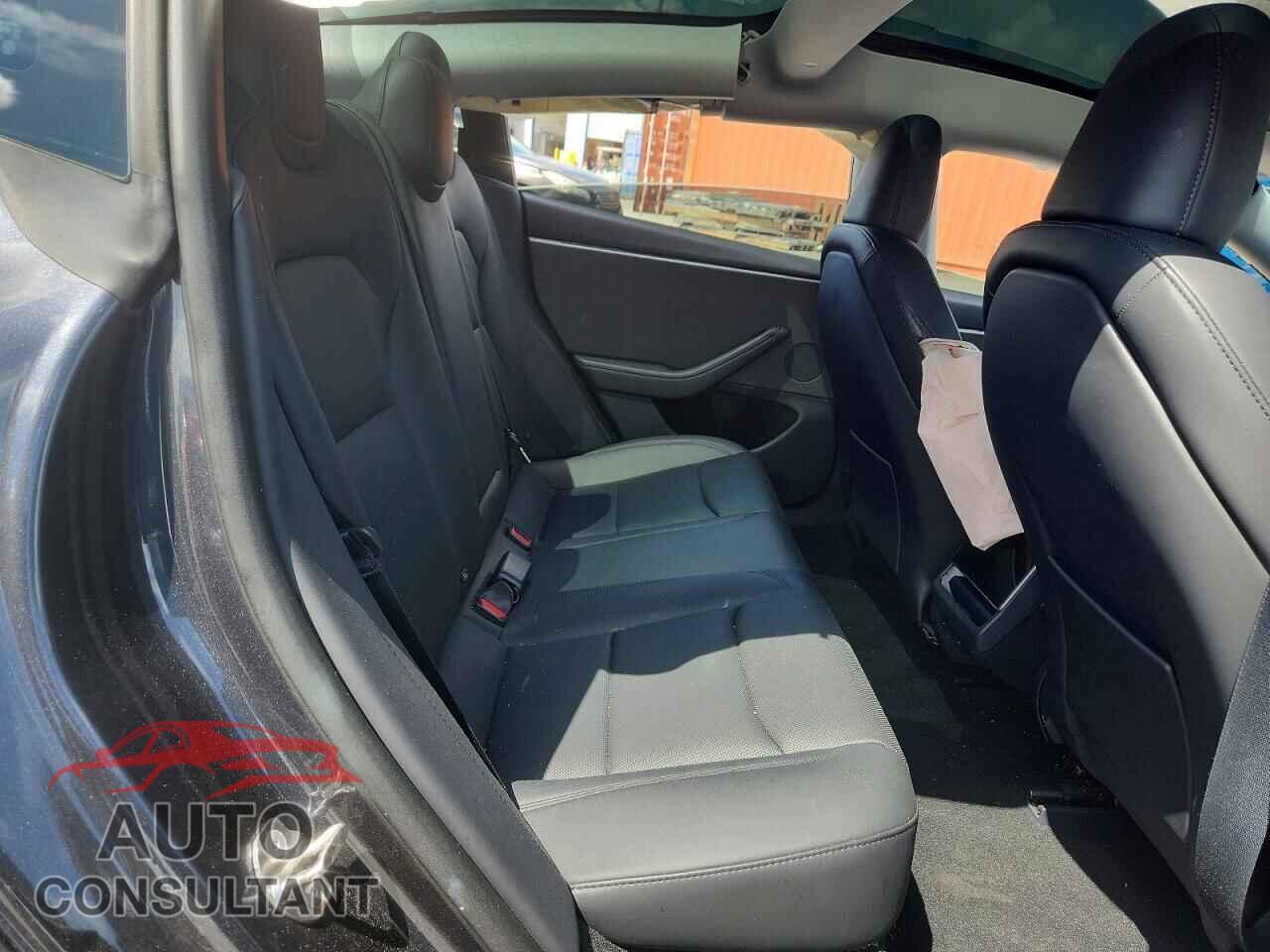 TESLA MODEL 3 2024 - 5YJ3E1EA4RF740963