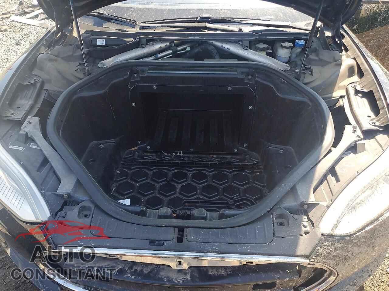 TESLA MODEL S 2014 - 5YJSA1H14EFP38479