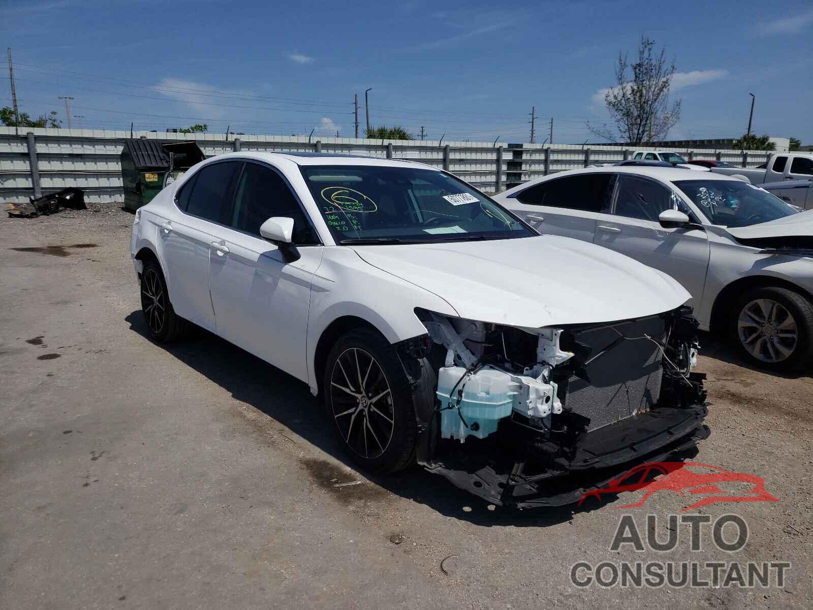 TOYOTA CAMRY 2021 - 4T1G11AK4MU523047