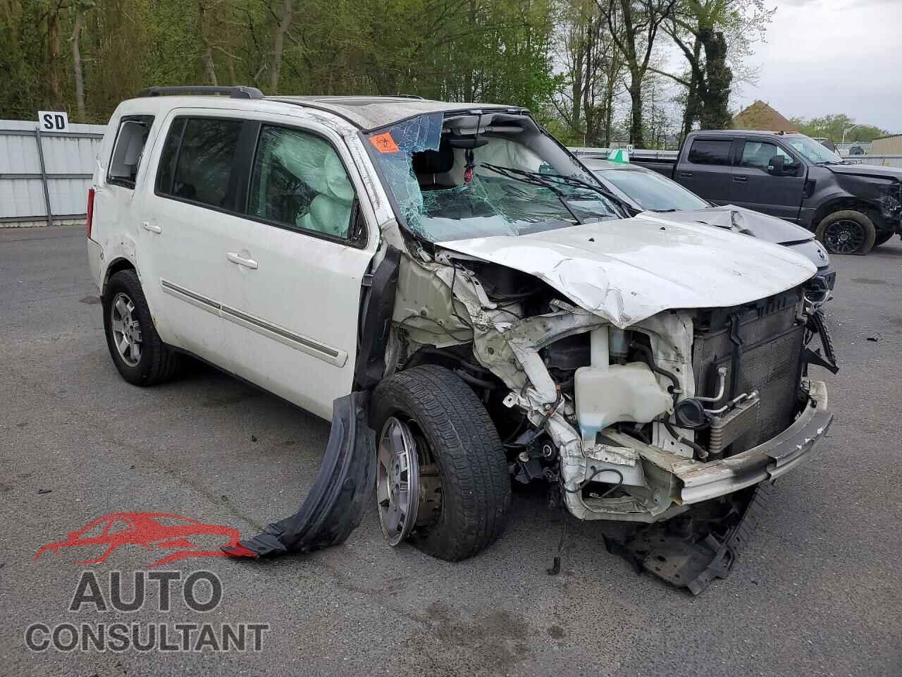 HONDA PILOT 2011 - 5FNYF4H92BB010903