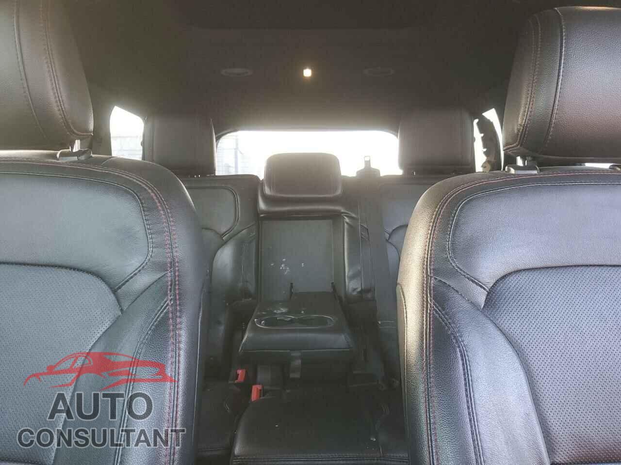 FORD EXPLORER 2018 - 1FM5K8GT4JGB11220