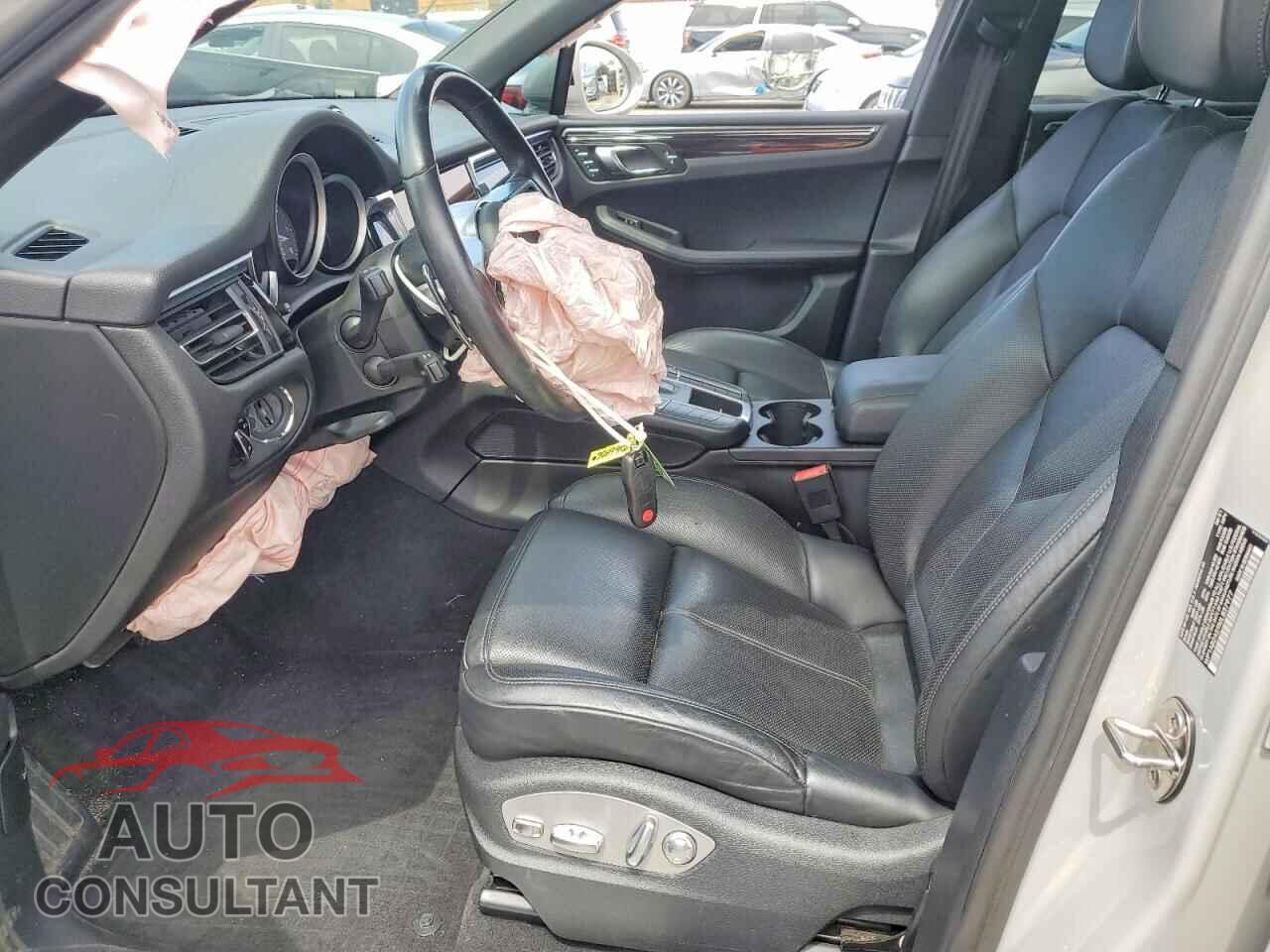 PORSCHE MACAN 2021 - WP1AB2A59MLB37977