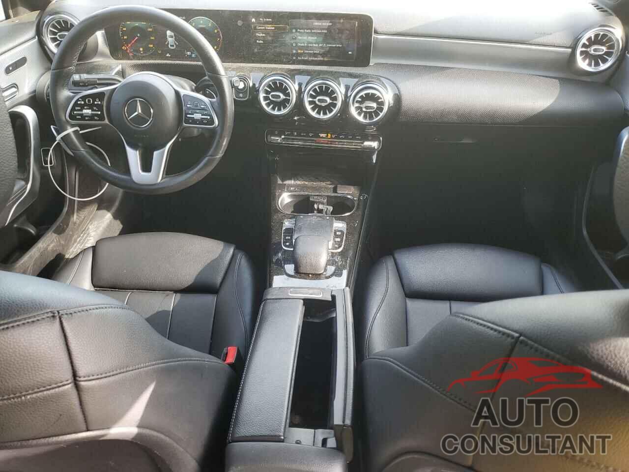 MERCEDES-BENZ A-CLASS 2019 - WDD3G4FB9KW002196