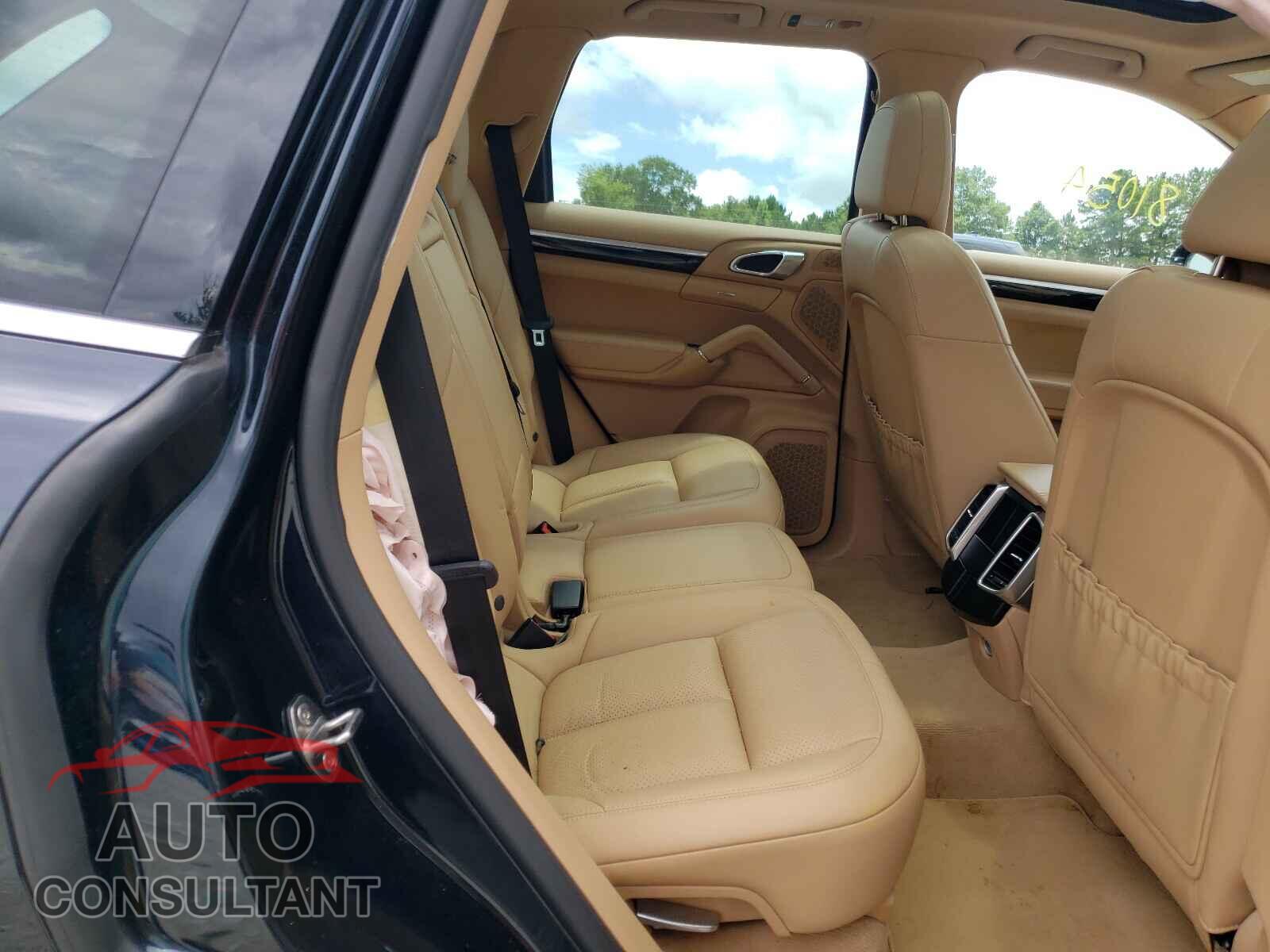 PORSCHE CAYENNE 2016 - WP1AA2A25GLA09913