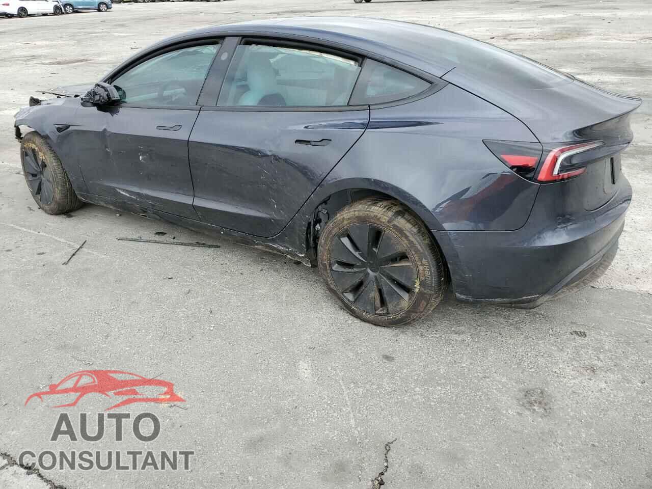 TESLA MODEL 3 2024 - 5YJ3E1EA3RF798529