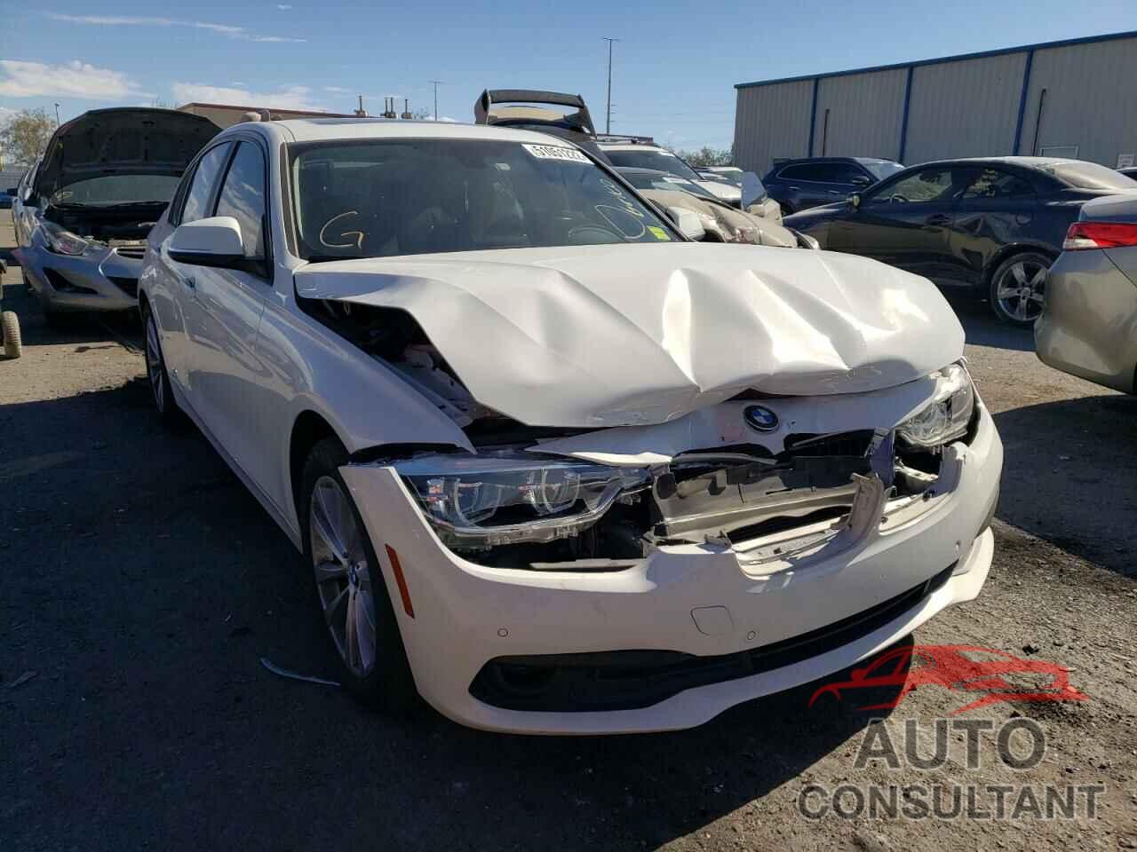 BMW 3 SERIES 2018 - WBA8E1G52JNU92057
