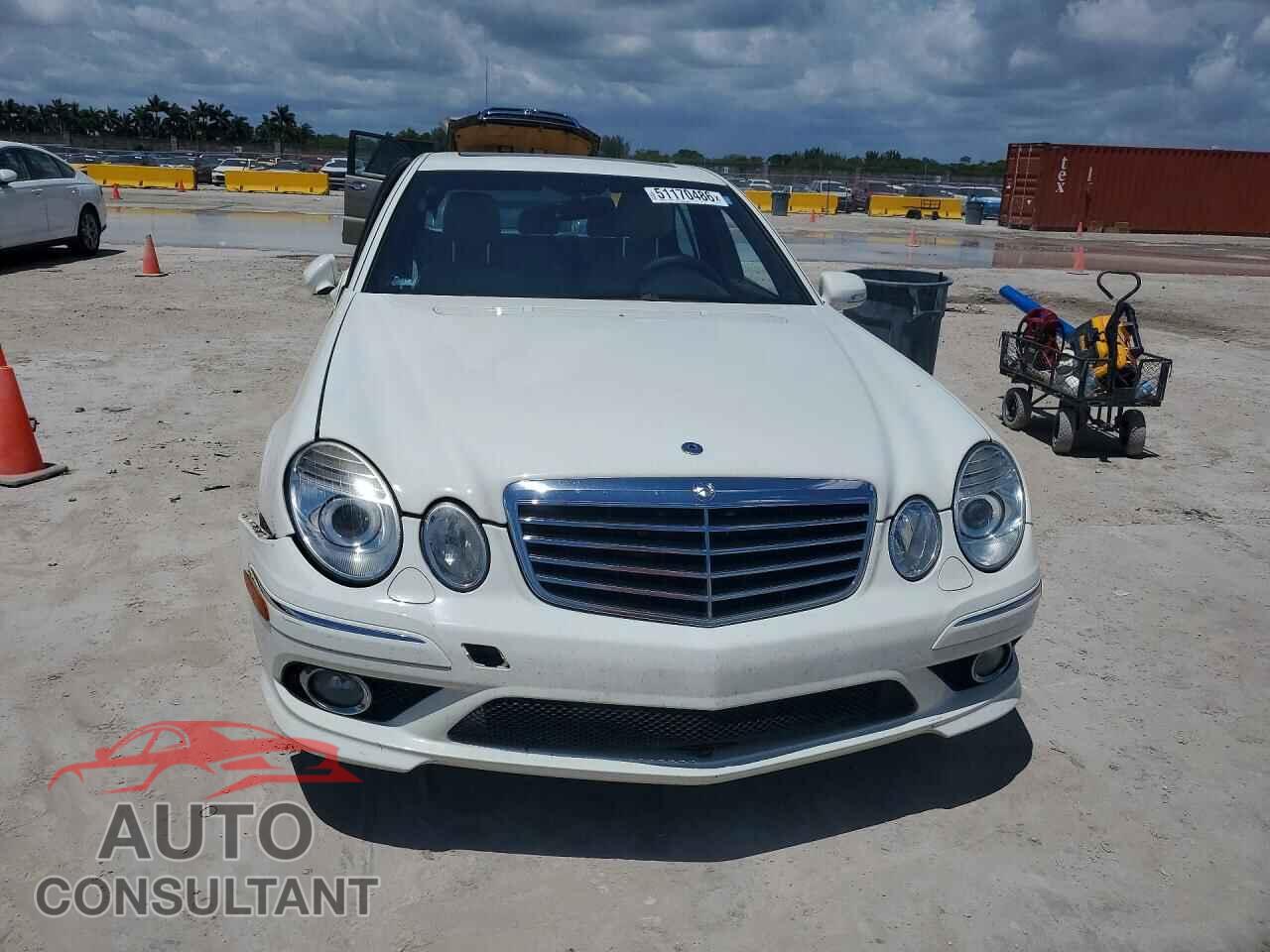 MERCEDES-BENZ E-CLASS 2009 - WDBUF72X49B376025