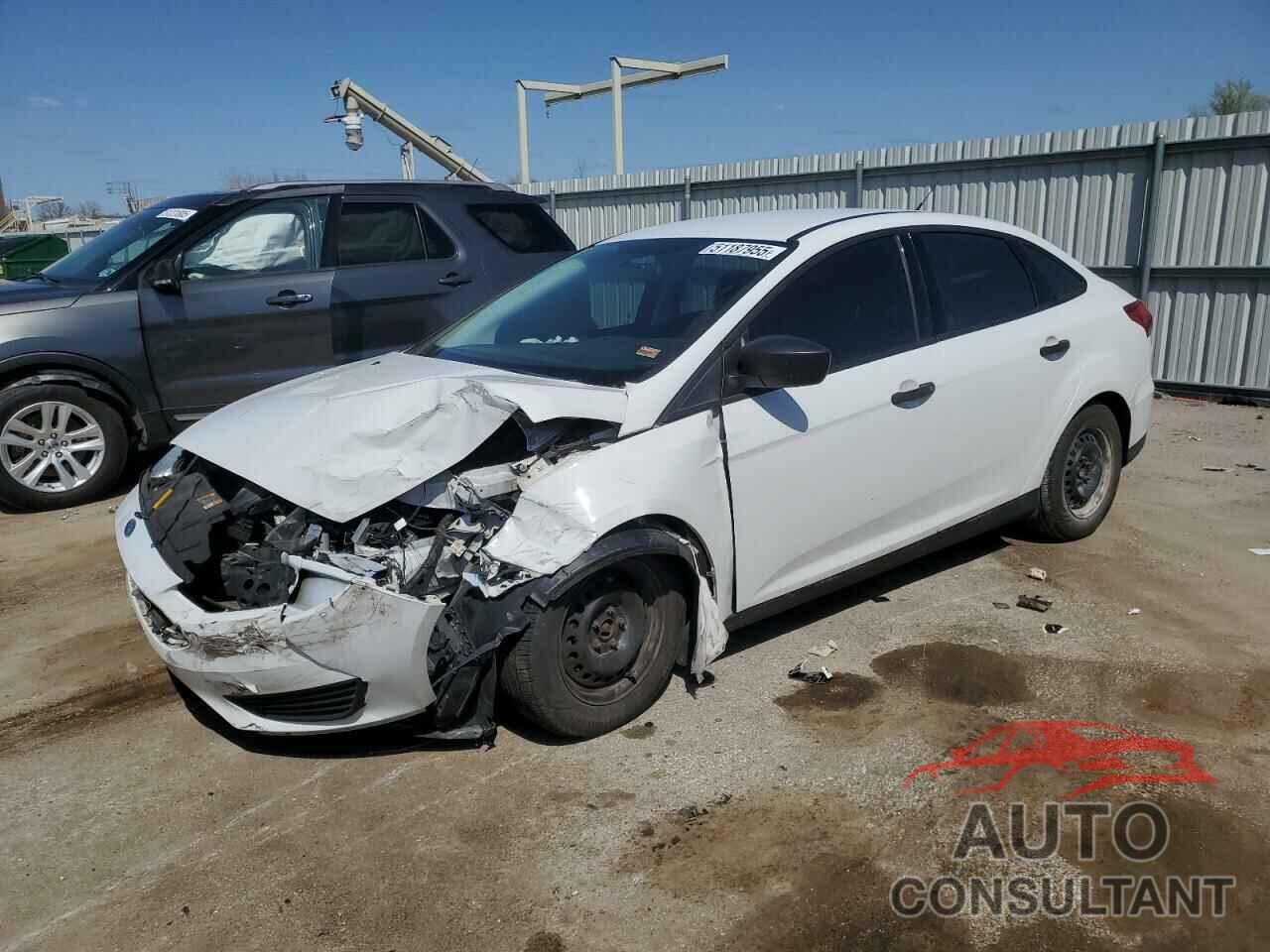 FORD FOCUS 2016 - 1FADP3E28GL257477