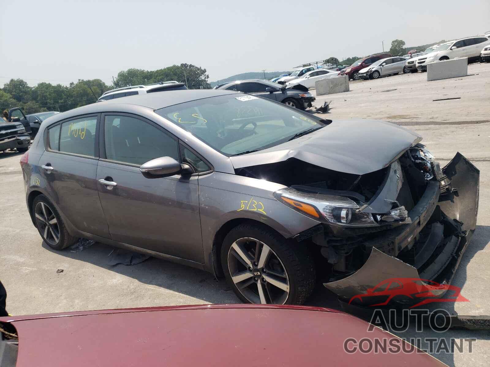 KIA FORTE 2017 - KNAFX5A85H5676933