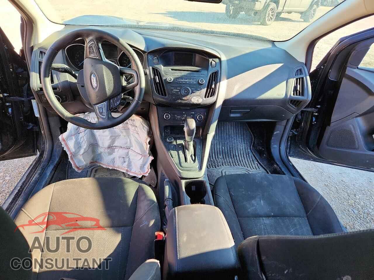 FORD FOCUS 2017 - 1FADP3F24HL268718