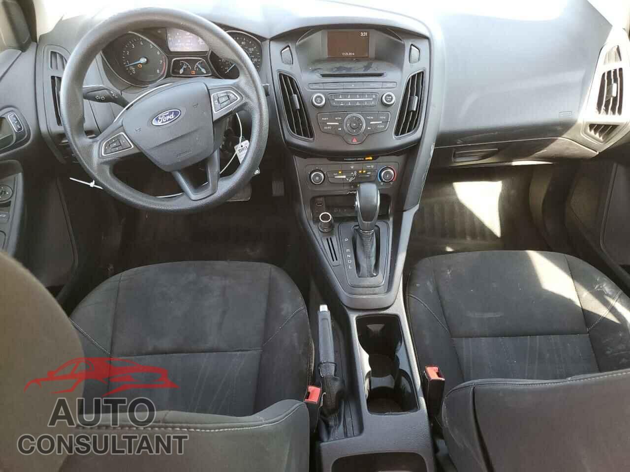 FORD FOCUS 2015 - 1FADP3E26FL219261