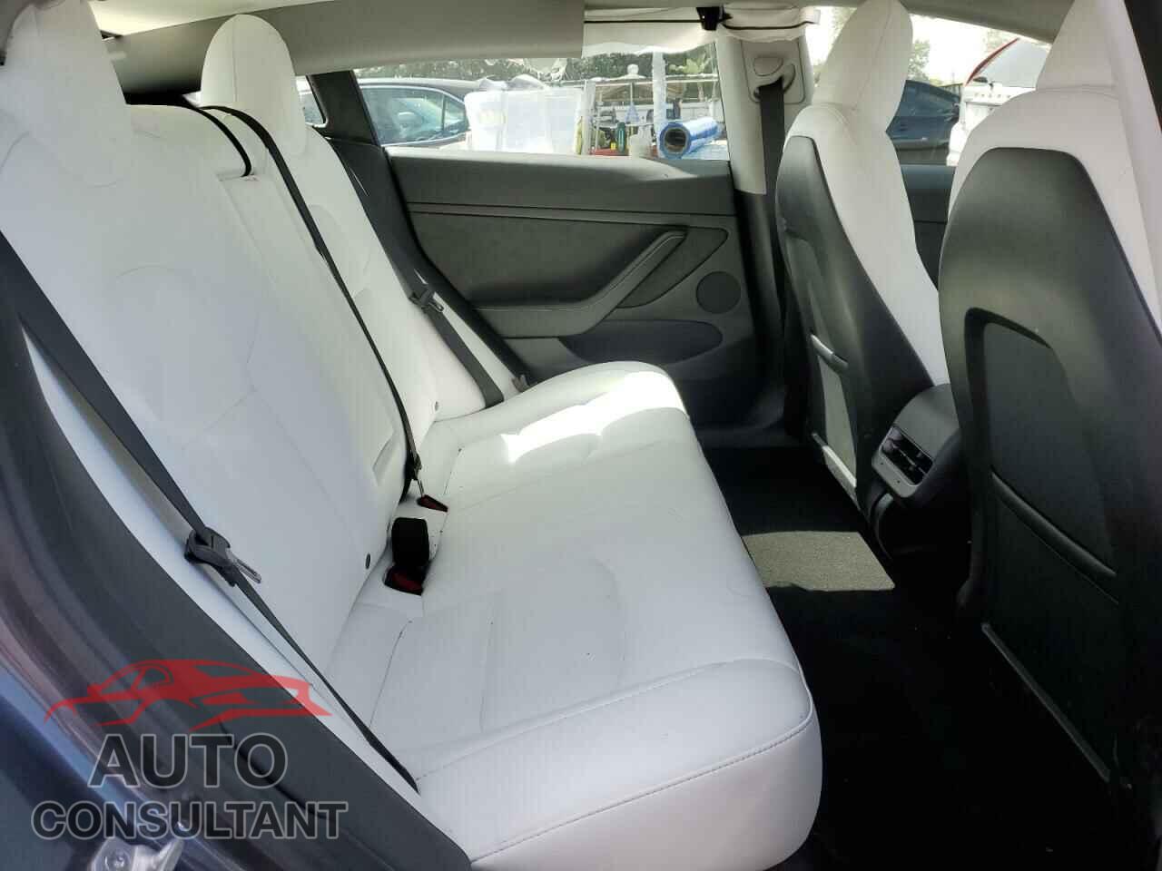 TESLA MODEL 3 2023 - 5YJ3E1EA7PF395103