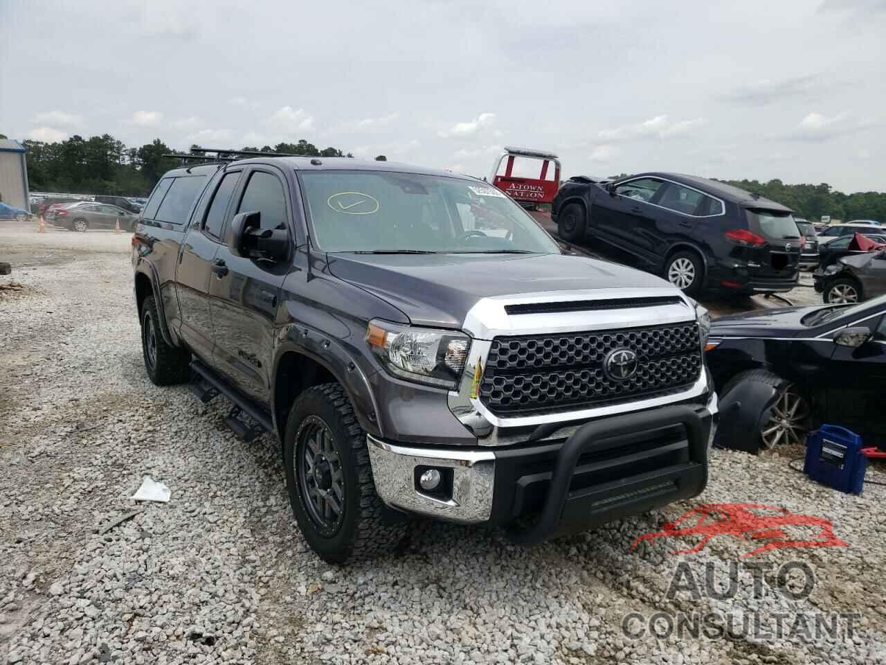 TOYOTA TUNDRA 2018 - 5TFUW5F10JX734384