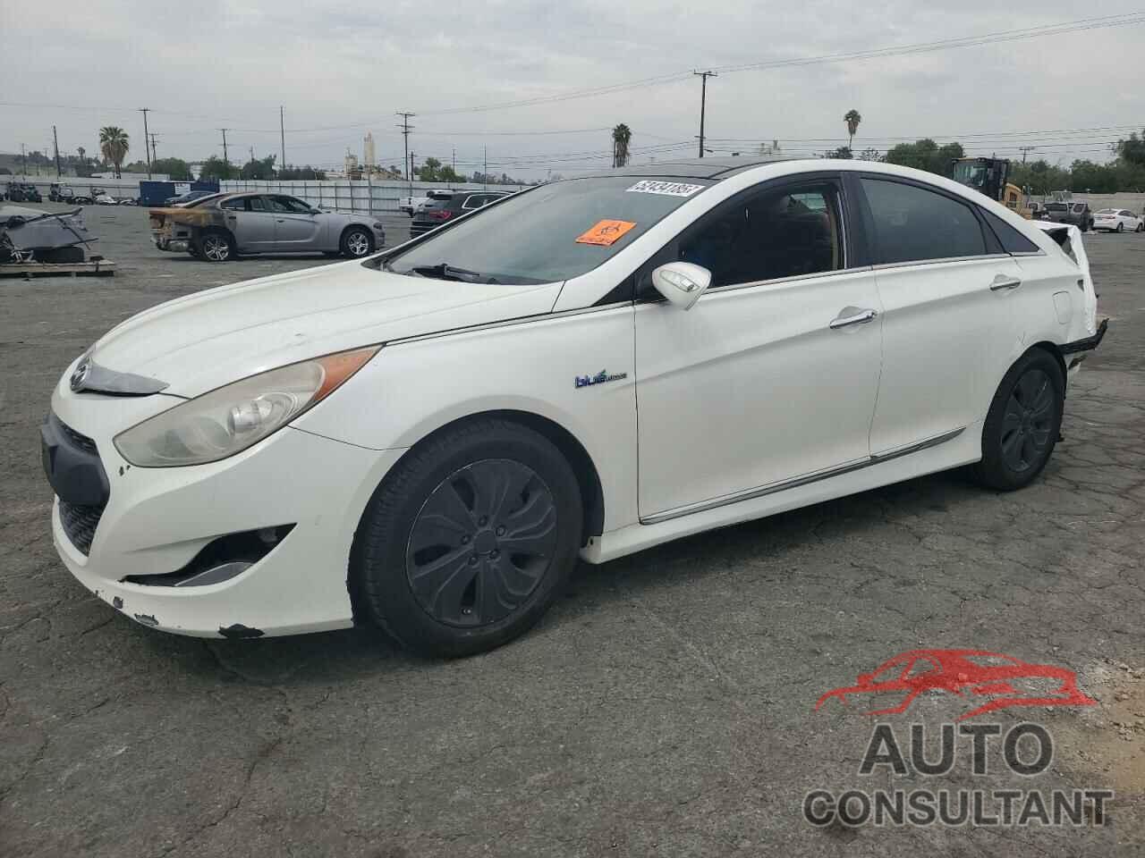 HYUNDAI SONATA 2013 - KMHEC4A48DA069584