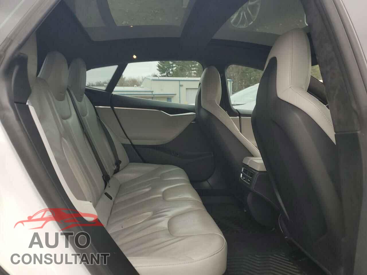 TESLA MODEL S 2015 - 5YJSA1H24FFP73761