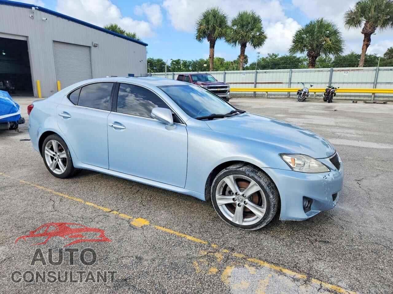 LEXUS IS 2012 - JTHBF5C20C5167322