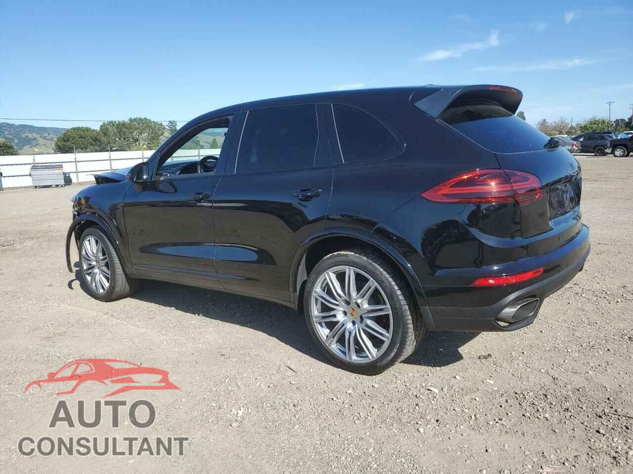 PORSCHE CAYENNE 2018 - WP1AA2A27JKA03155