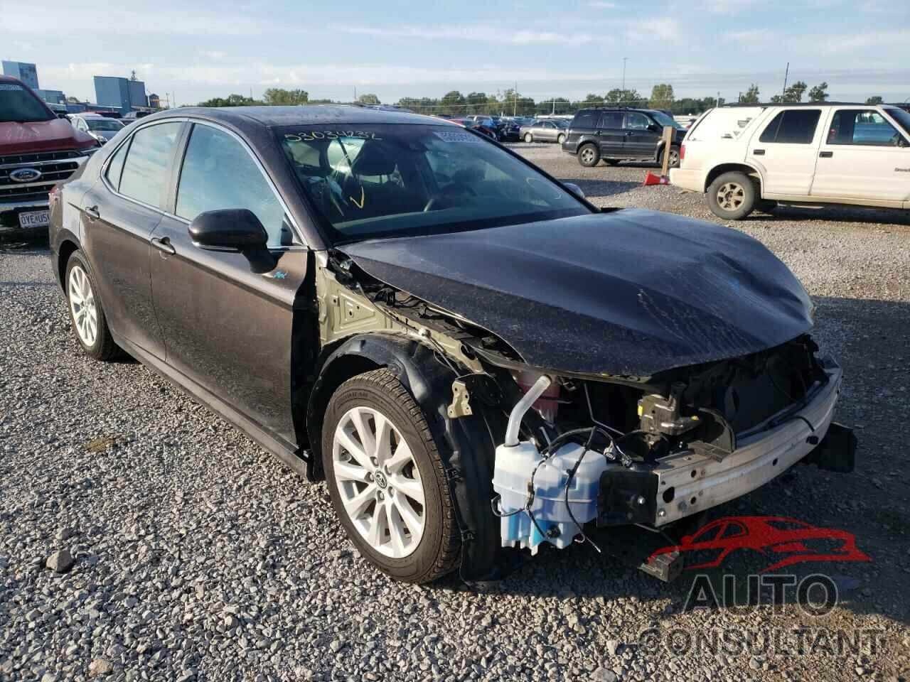 TOYOTA CAMRY 2018 - 4T1B11HK6JU632461