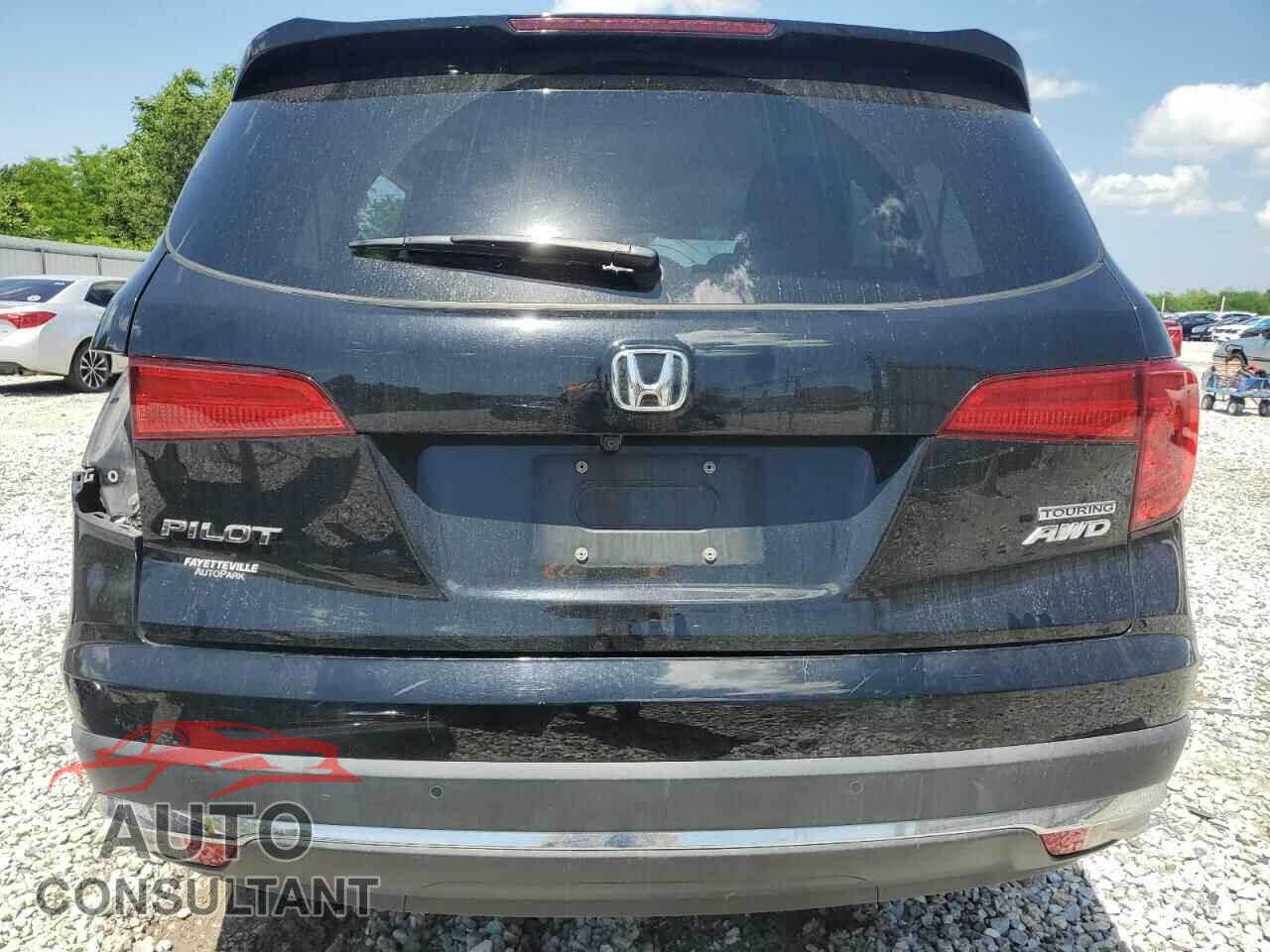 HONDA PILOT 2018 - 5FNYF6H90JB012725