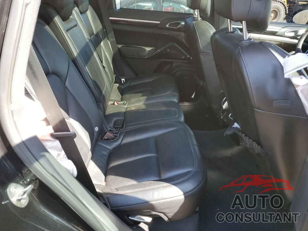 PORSCHE CAYENNE 2016 - WP1AB2A26GLA95360