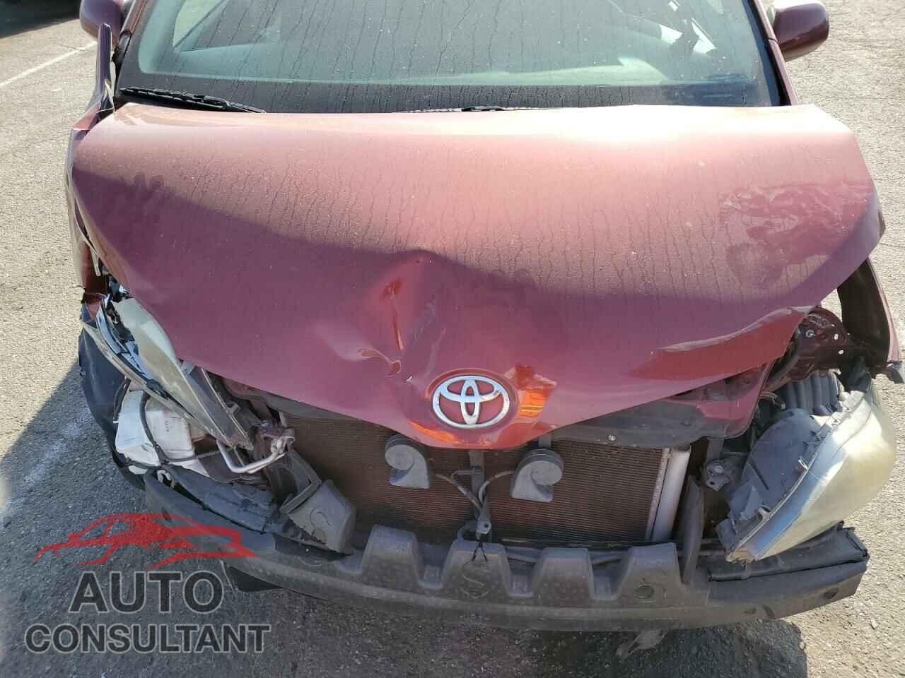 TOYOTA SIENNA 2017 - 5TDXZ3DC3HS880002