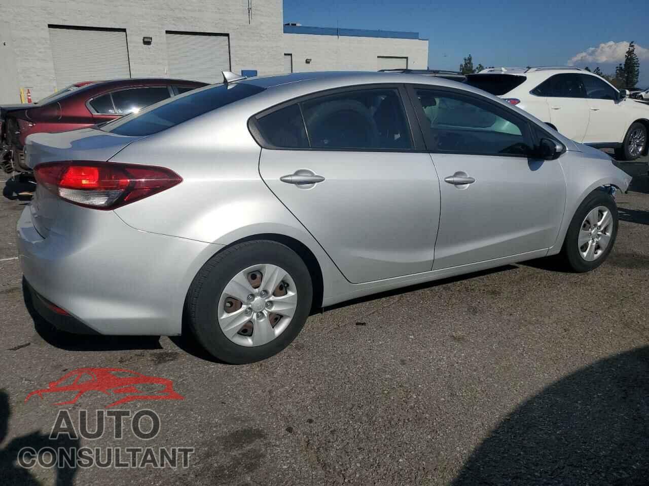 KIA FORTE 2017 - 3KPFK4A71HE048357