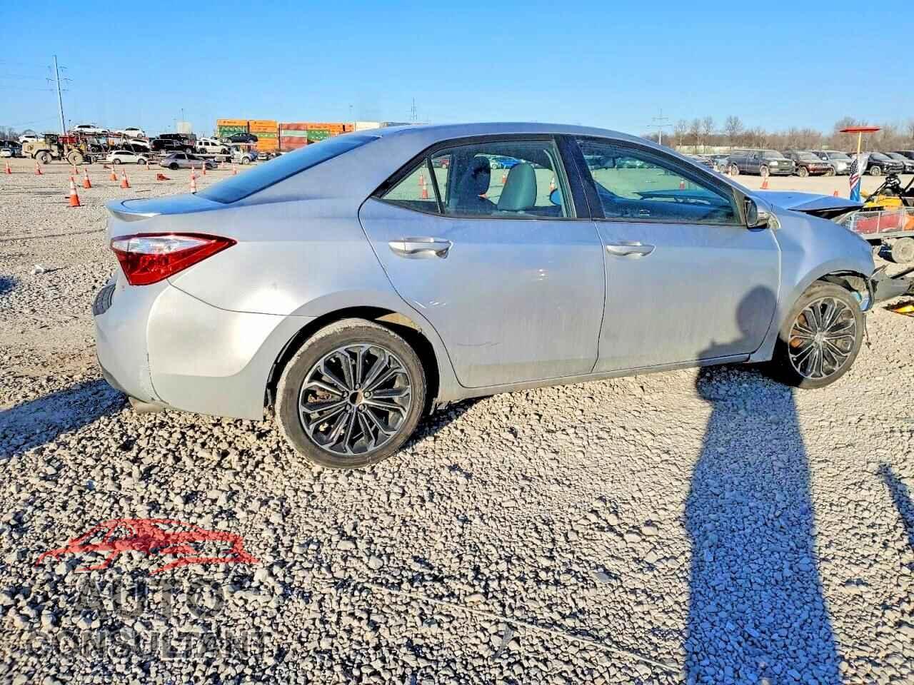 TOYOTA COROLLA 2015 - 2T1BURHEXFC330910