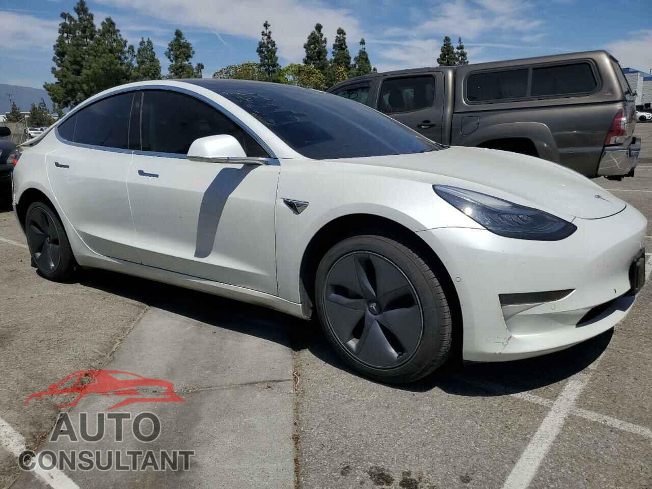 TESLA MODEL 3 2020 - 5YJ3E1EAXLF807556