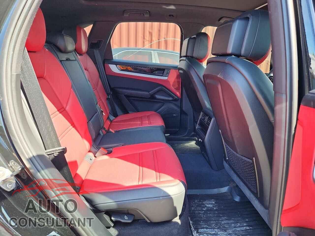 PORSCHE CAYENNE 2025 - WP1AA2AY8SDA03207