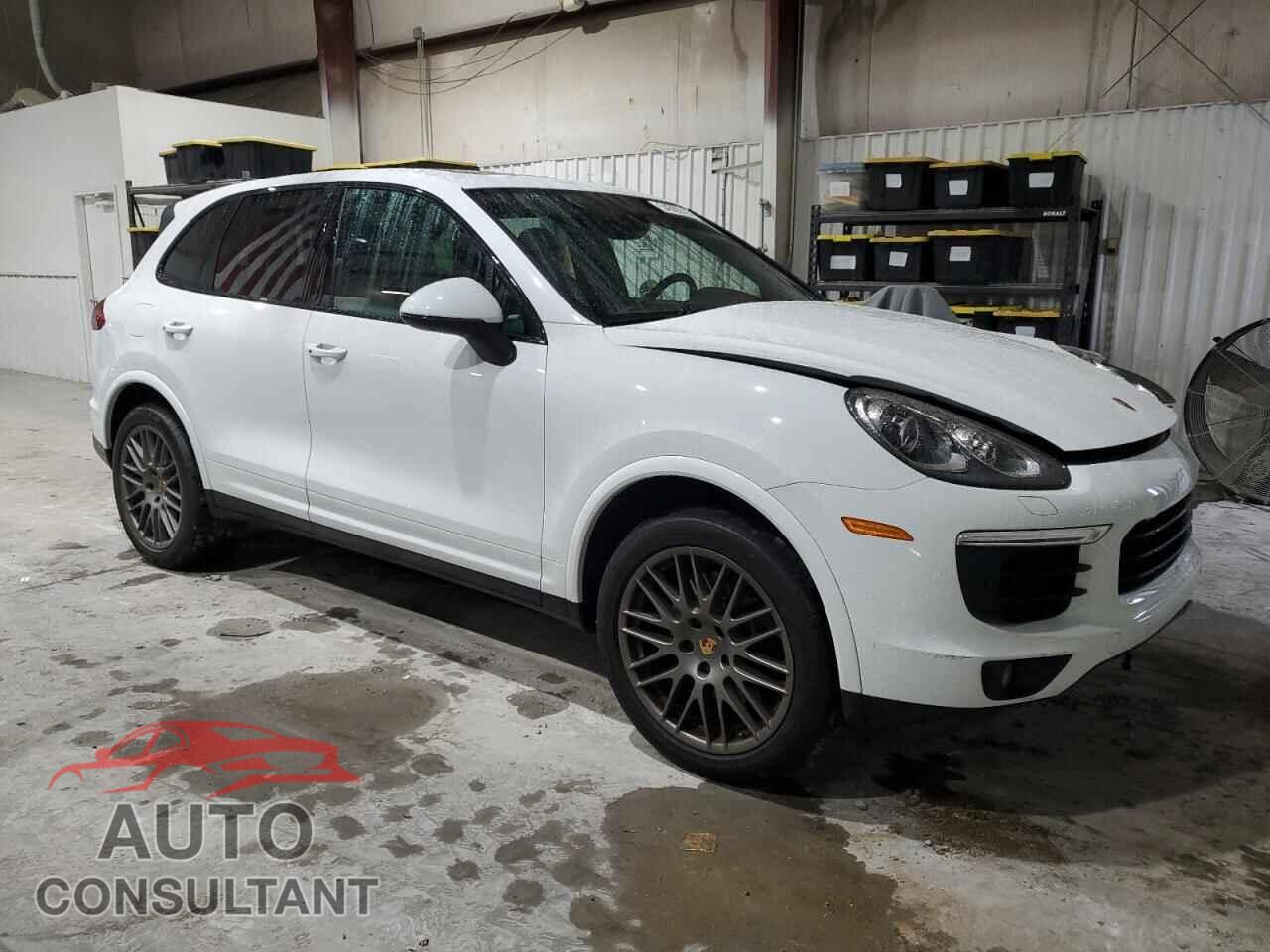 PORSCHE CAYENNE 2017 - WP1AA2A26HKA83882